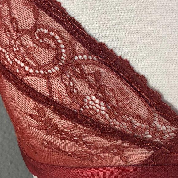 GAP Body Bralette Red Lace size XS - Picture 3 of 7